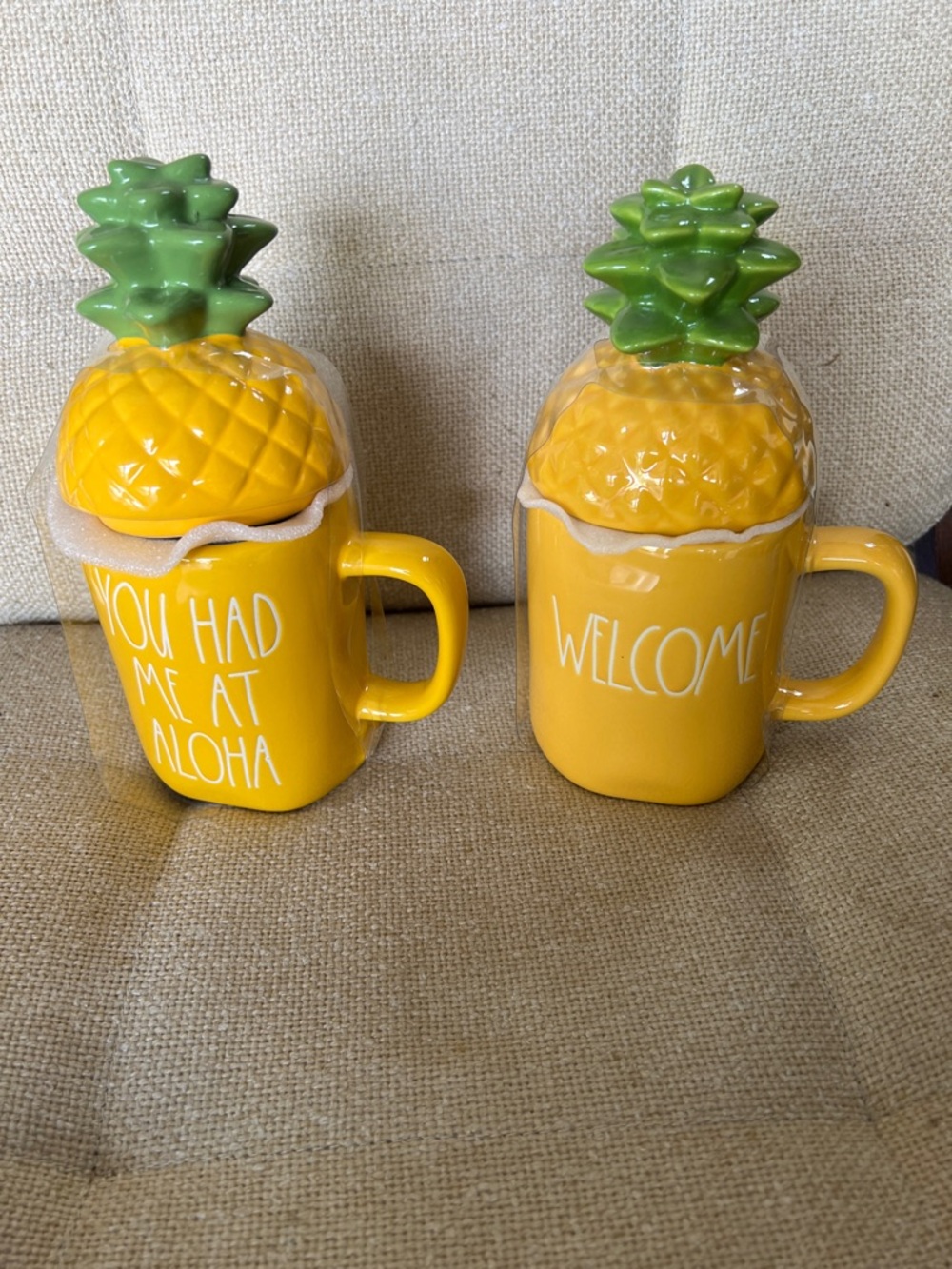 Yellow Pineapple Ceramic Mug with Lid - 'You Had Me at Aloha' & 'Welcome'